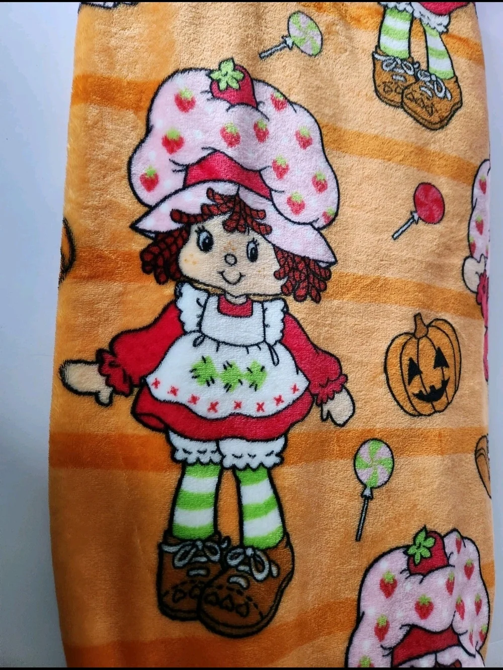 Strawberry Shortcake Plush Throw Blanket in Orange Halloween 50